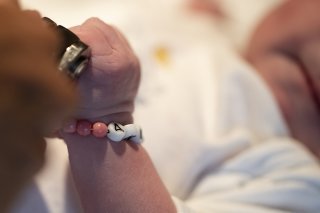 La Suisse a enregistré en 2021 un nombre record de naissances: près de 90'000 bébés sont venus au monde. (archives)